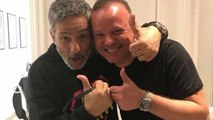 Gigi D'Alessio, da Fiorello ne dice quattro (in musica) a Linus