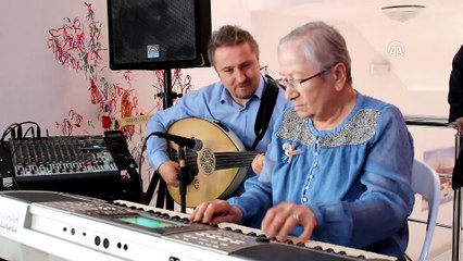 Huzurevinde şarkılı kutlama - YALOVA