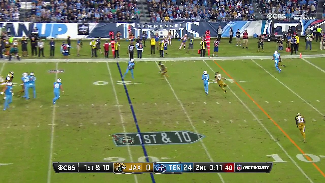 2016 - Henry dodges defenders for a gain of 15 yards