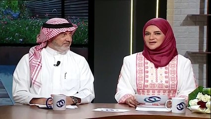 أمل كنانة تتأثر على الهواء بعد قراءة أبيات نزار قباني عن الأم