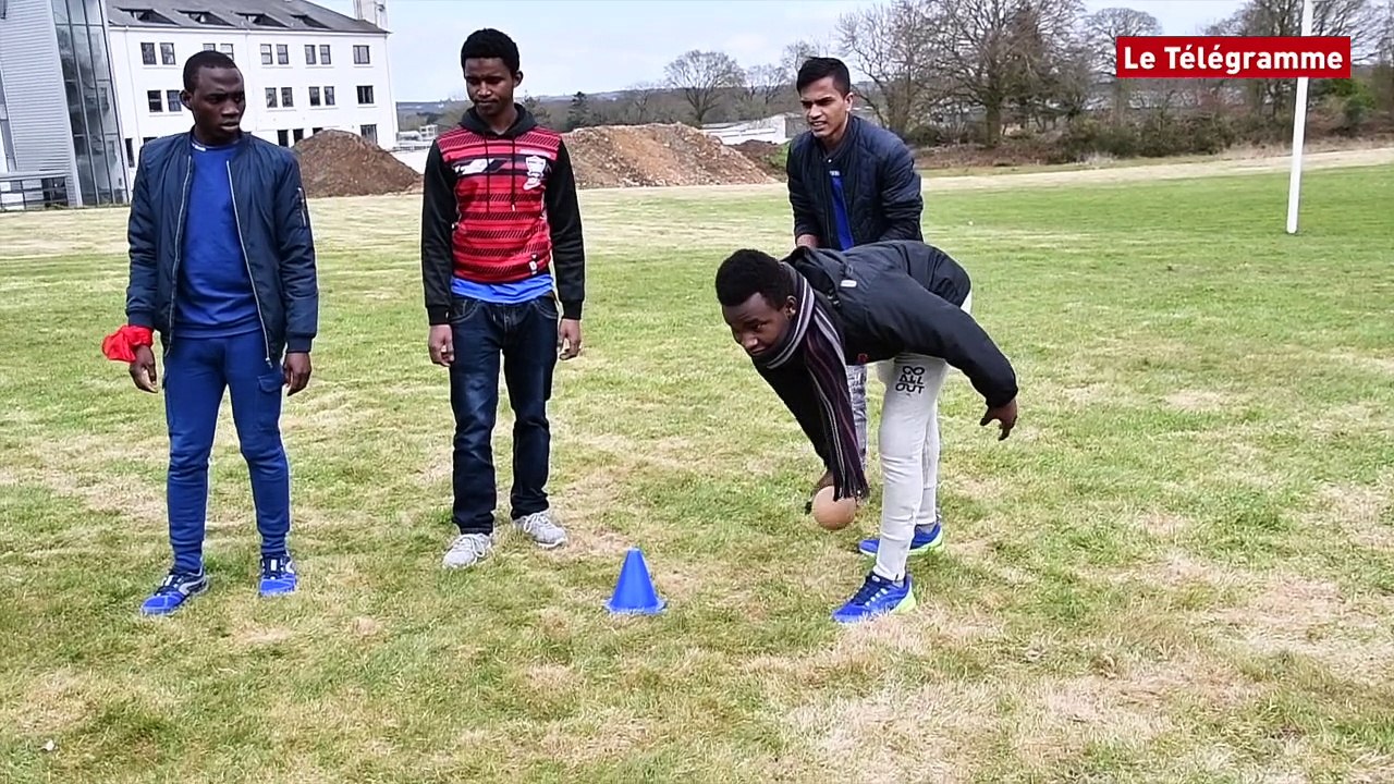 Morlaix. Suscinio : jeux bretons  pour les migrants