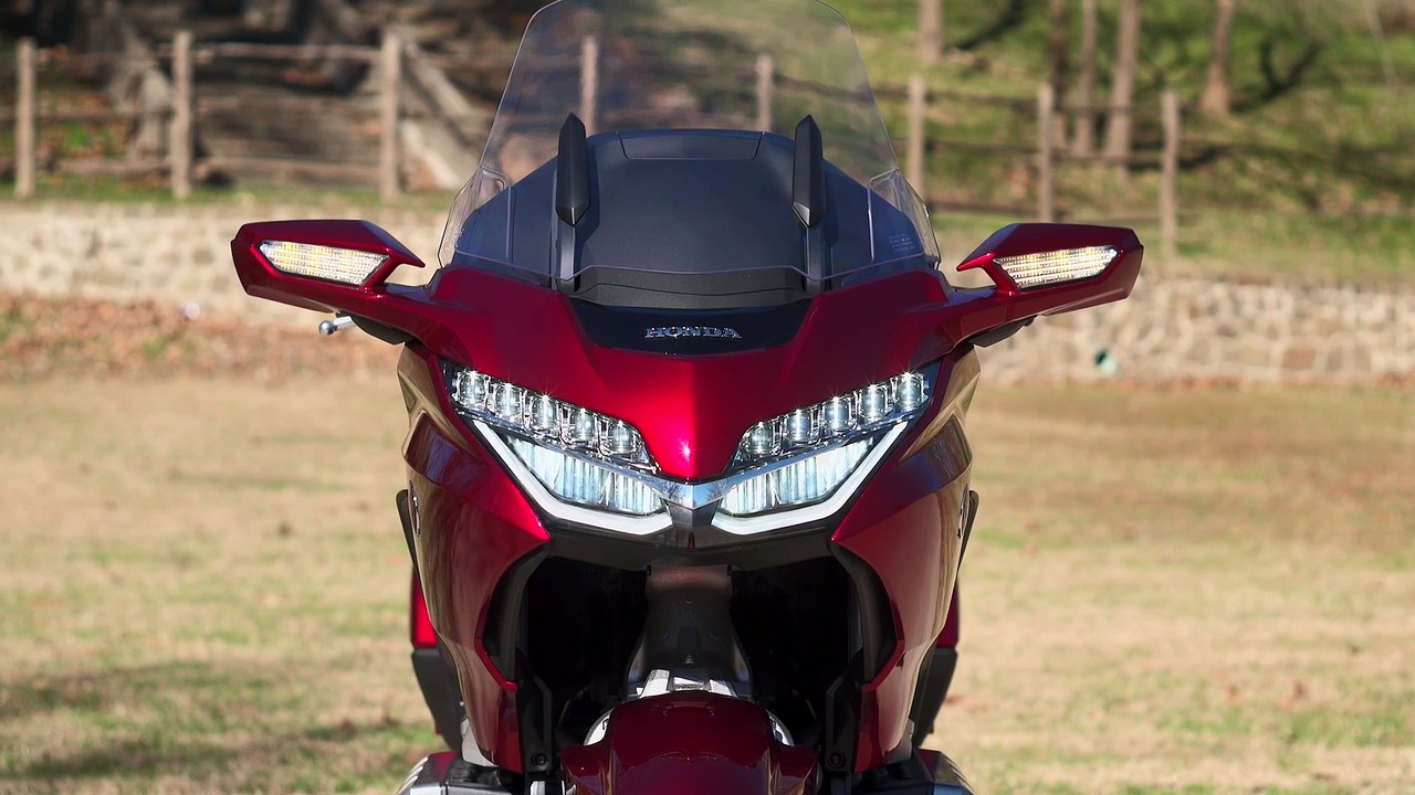 Everything You Need to Know About Honda's 2018 Gold Wing Tour in Under Four  Minutes - video Dailymotion