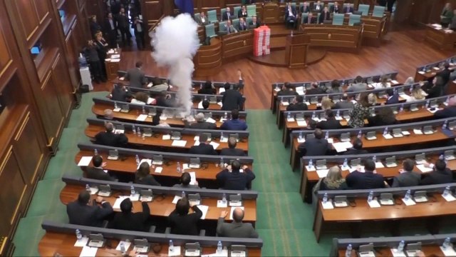 Kosovo opposition releases tear gas to delay Parliament vote