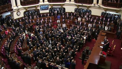 Kuczynski renuncia à Presidência do Peru