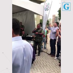 Hartung e Meneghelli dançando