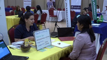 UNAH realiza feria de empleo y lanza plataforma laboral