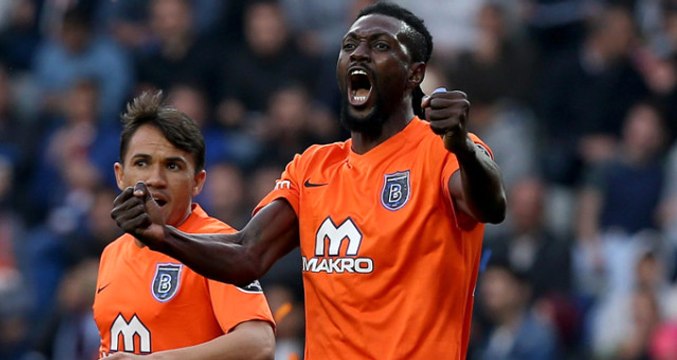 Şenol Güneş, Adebayor'u 1 Yıldır Top Oynamayan Adam İstemiyorum Diyerek Reddetti