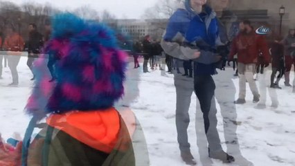 - ABD’liler Washington Sokaklarında Karın Tadını Çıkarttı