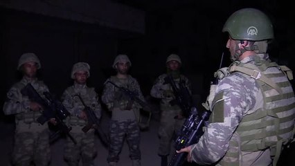 Mehmetçik Afrin'de Gece Devriyesinde