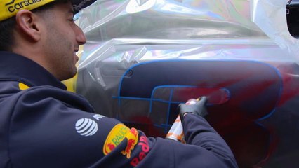 F1 - Ricciardo et Verstappen redécorent des Aston Martins