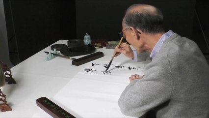 هذا الصباح-خطاطون بقصر تايبه لكتابة الرسائل الملكية