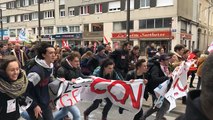 Manifestation contre Macron: la course des lycéens
