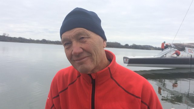 La mise à l’eau d’Idec, le trimaran de Francis Joyon