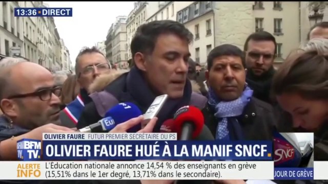 Malgré les sifflets des manifestants, Olivier Faure considère que sa place est dans ce mouvement