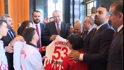 Cumhurbaşkanı Erdoğan Down Sendromlu Sporcuları Kabul Etti