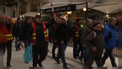 Funcionarios y ferroviarios contra las políticas liberales de Macron