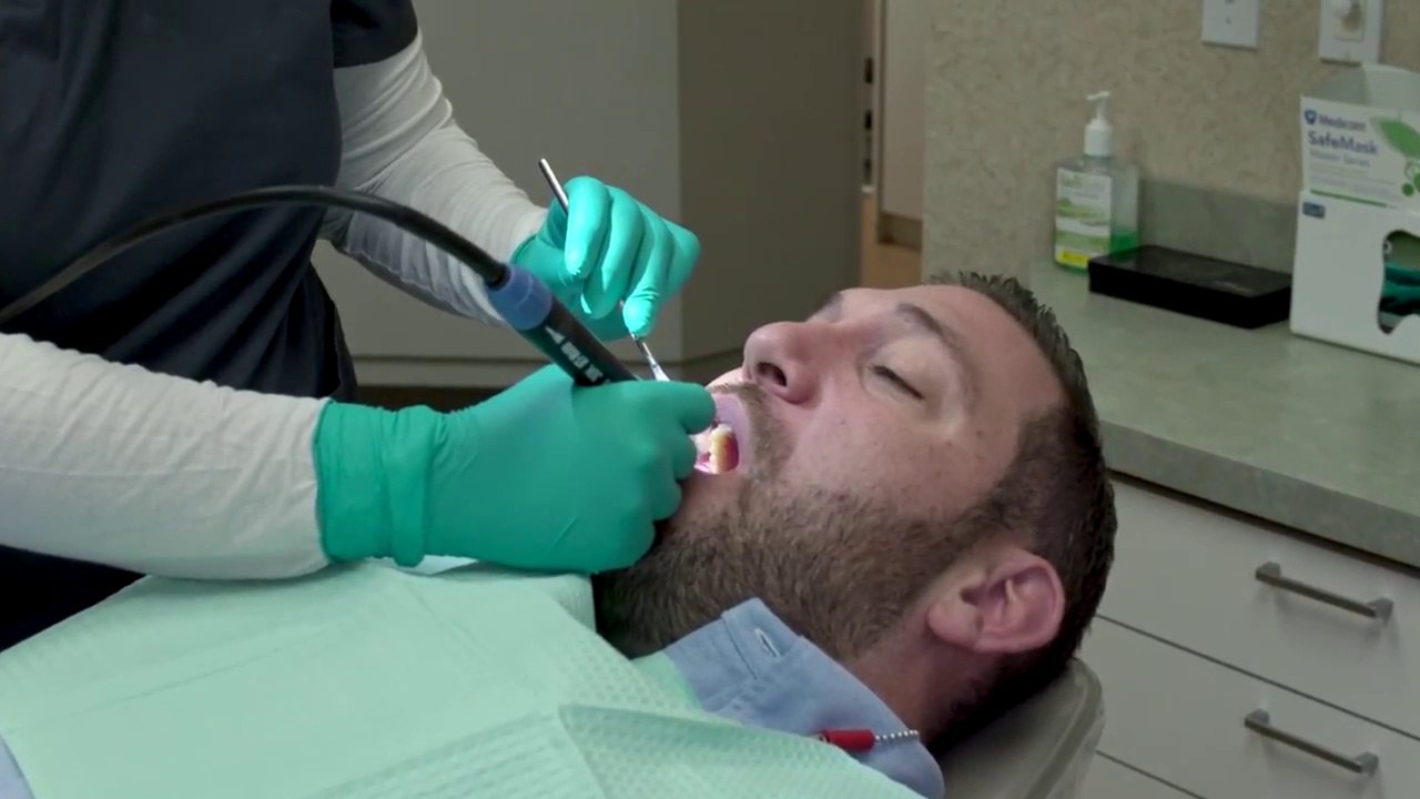 Refined Techniques for Minimized Pain during Tooth Extractions