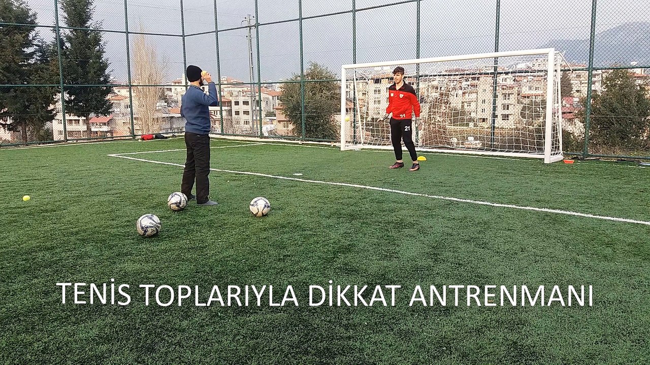 PROFESYONEL KALECİLERİN YAPTIĞI ANTRENMANLAR