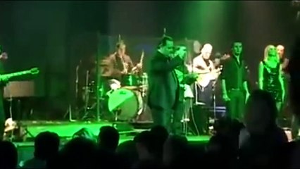 Βασίλης Καρράς - Μοίρασε τα - Live 2016 HD