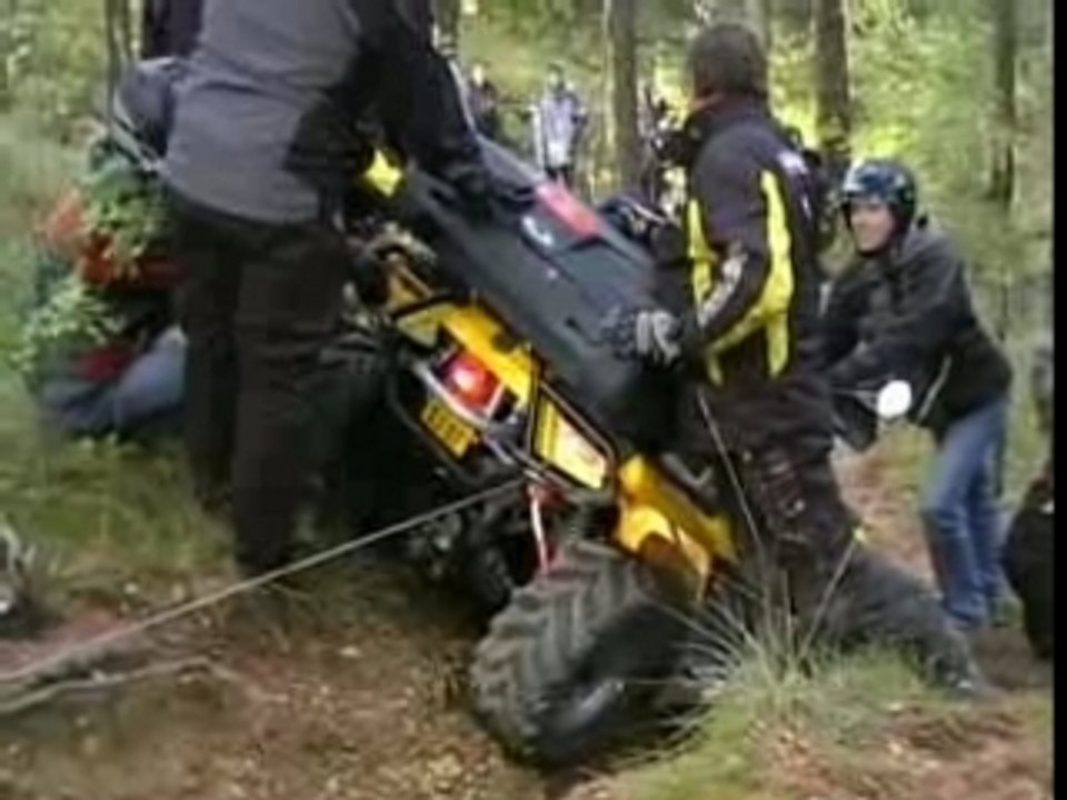 EN PERIL Le 400 CAN-AM bascule 28 octobre 2007