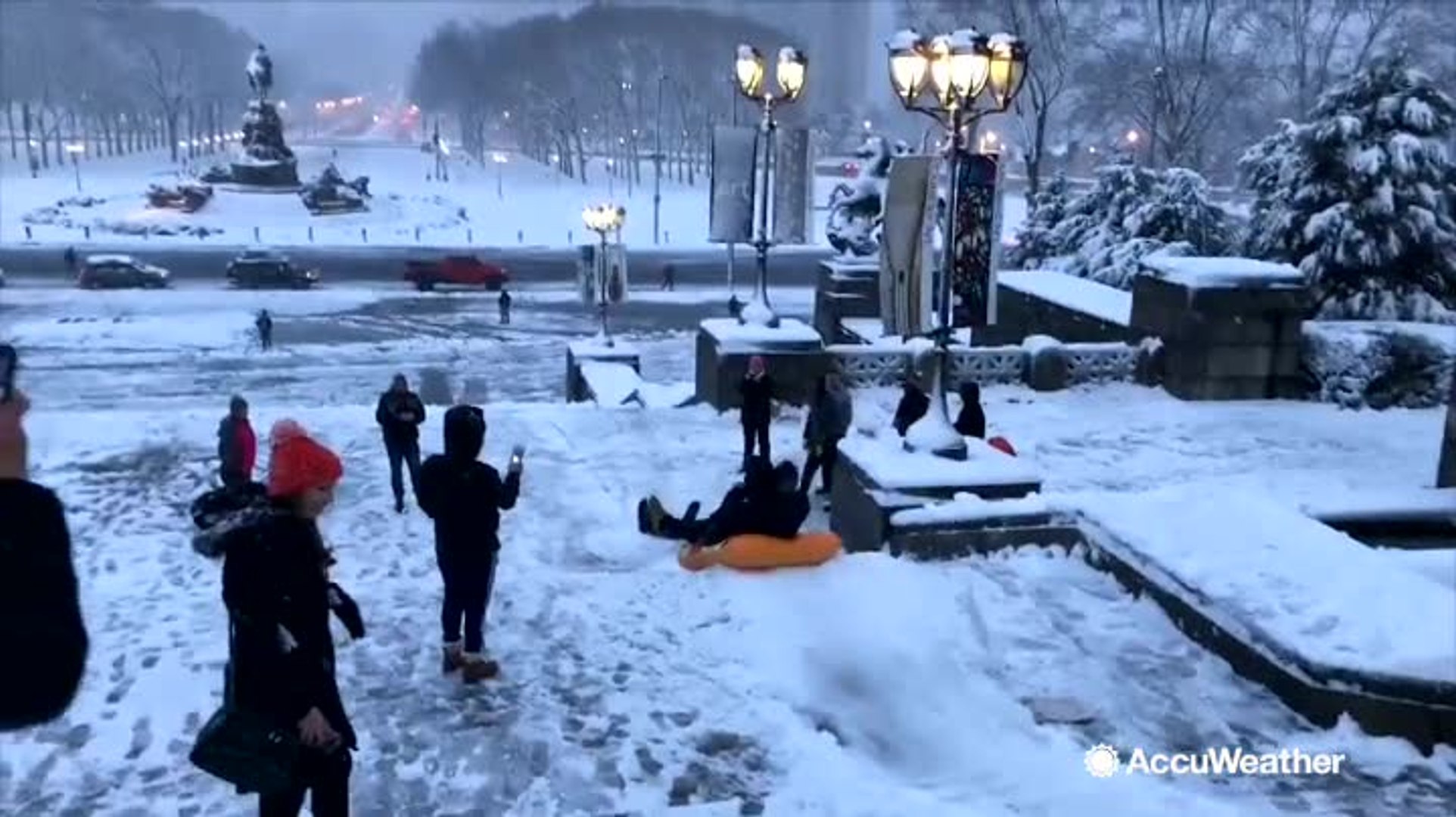 ⁣Philadelphia takes advantage of snow day after 4th nor'easter hits hard