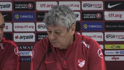 Lucescu: "Aynı Yaş Grubunda 6 veya 8 Yıl Beraber Oynayacak Bir Ekip Kurmak İstiyoruz"