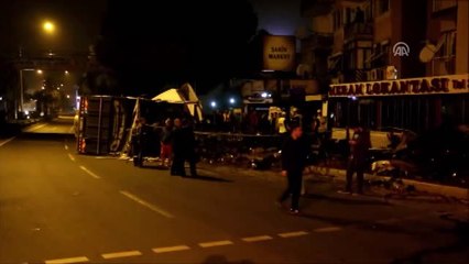 Polisten Kaçan Kamyon Sürücüsü Kaza Yaptı