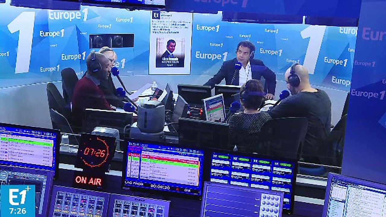 Geneviève de Fontenay : "Je viens de foutre un parpaing dans la vitrine de chez H&M ! Eh Yolande ! Prends moi un tanga fluo de la ligne "Beyonce" !