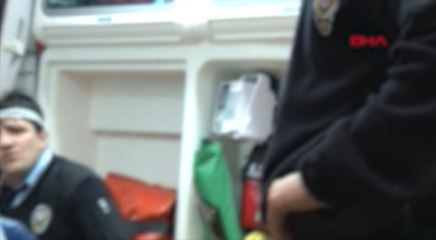 Kadıköy'de Polis Kürekli Saldırı: 3 Polis Yaralandı