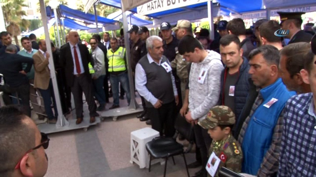 Hatay şehidini uğurluyor