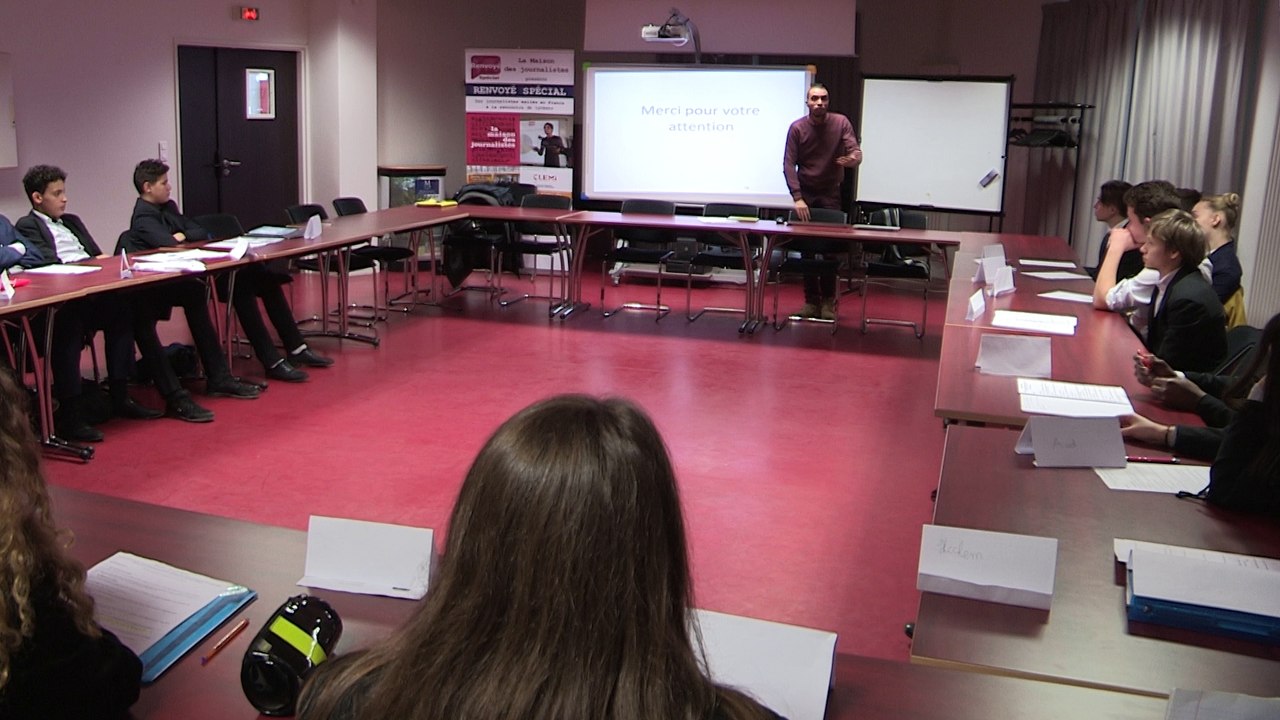 Opération "Renvoyé spécial" : des journalistes en exil rencontrent des élèves