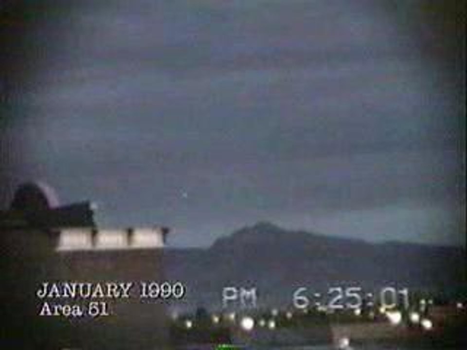 (UFO VIDEO) - area51a.mpeg