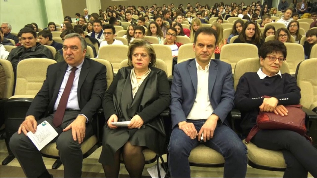 Γιορτή για την 25η Μαρτίου από το 6ο γυμνάσιο Λ...