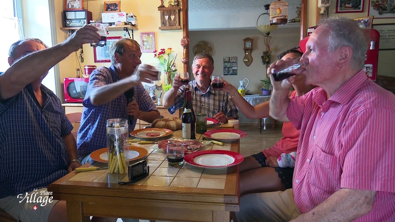 La Place du Village [S.1][E.131] - S1:E 131 - Rencontres entre Monts du Mâconnais et haut Beaujolais (nord du Massif central)