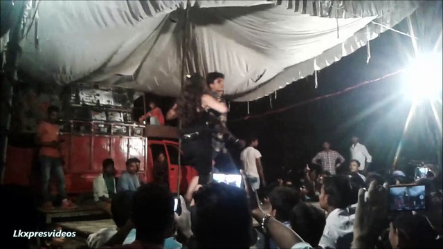 AMAZING DANCING PERFORMANCE BY KOMAL ARCHAESTRA PARTY AS LAGA KE FAIR LOVELY JAAN LEBU KA