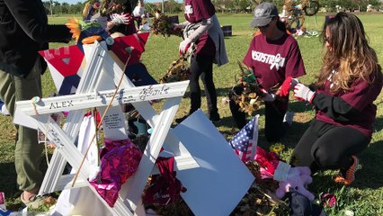 Un mois après la fusillade de Parkland, les jeunes Américains se mobilisent