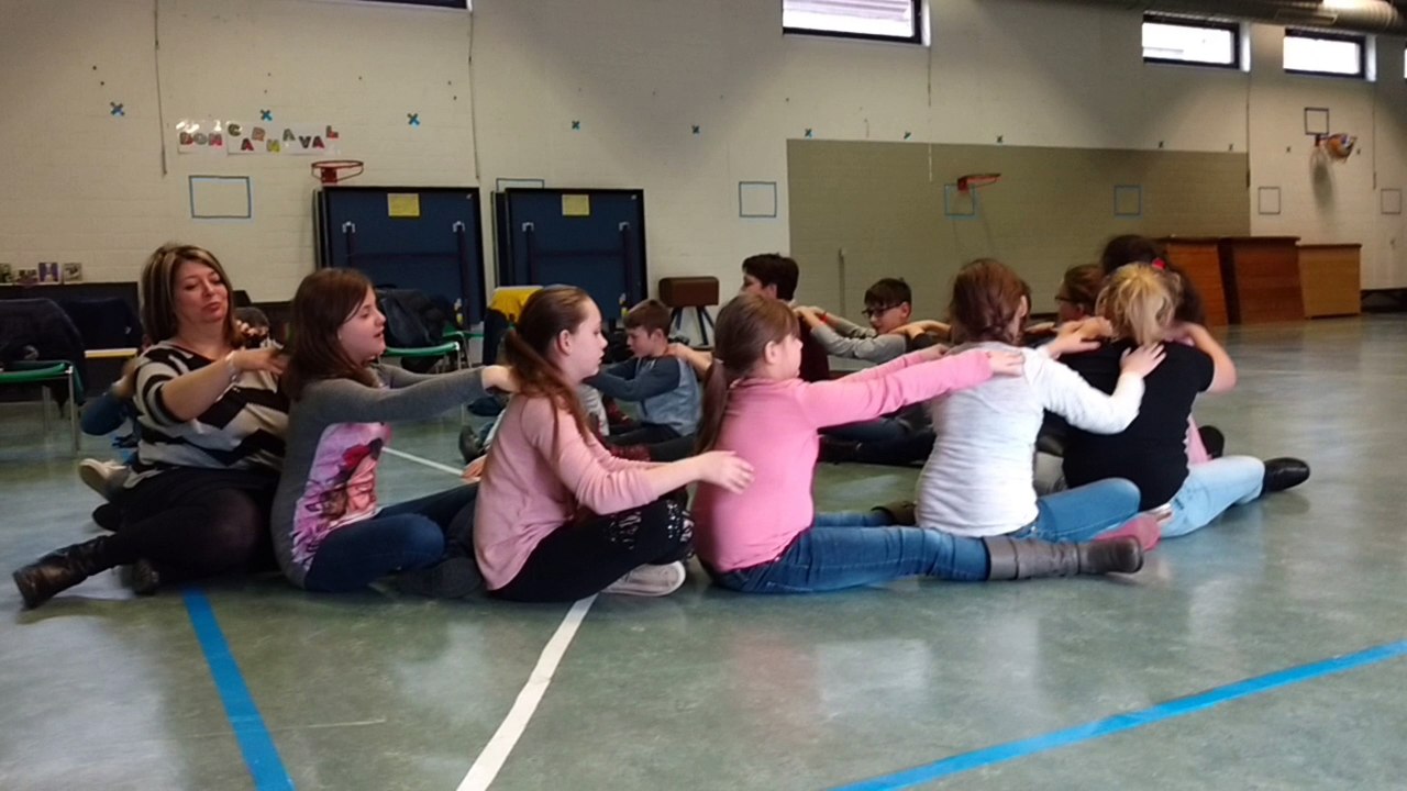 Les élèves de Strépy disent ce qu'ils pensent du massage à l'école
