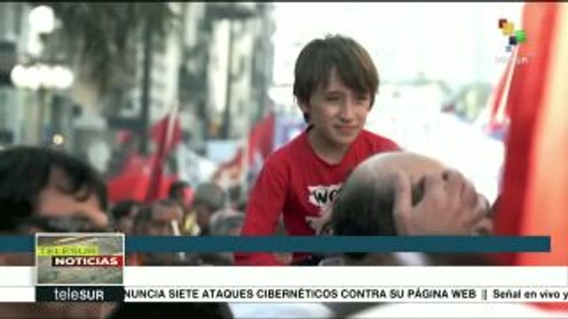 Trabajadores uruguayos se movilizan en jornada de paro general parcial