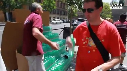 Plastica 'da bere', dubbi acqua in bottiglia!