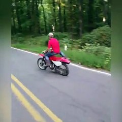 Lastiği patlayan motor sürmek