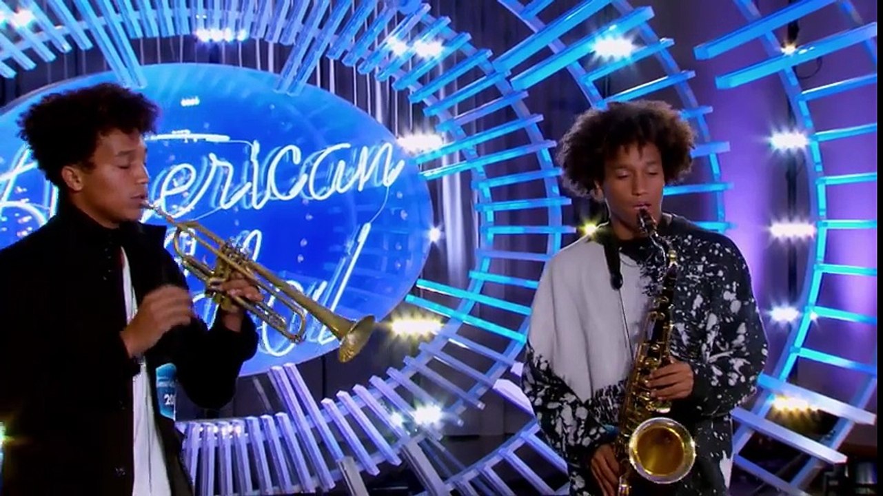 Twins Audition for American Idol With Bruno Mars Hit - American Idol 2018 on ABC