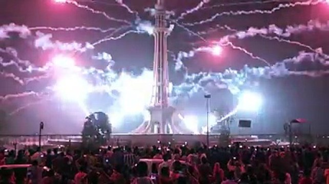 Amazing Fire work at Minar Pakistan Lahore