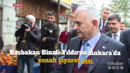 Başbakan Yıldırım, bir vatandaşa saç tıraşı yaptı
