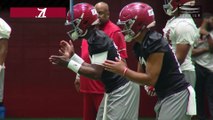 Alabama QB Tua Tagovailoa Has a Broken Finger