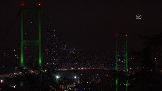 Pakistan Milli Günü - 3 köprü Pakistan Milli Günü dolayısıyla ışıklandırıldı - İSTANBUL