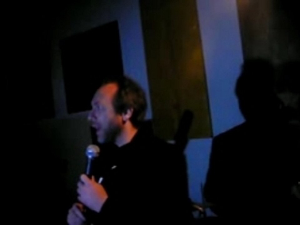 Jimmy Wales annonced  Wikipedia is under Creative Commons