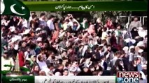 LAHORE: A ceremony was held for the national flag on the Wagah border