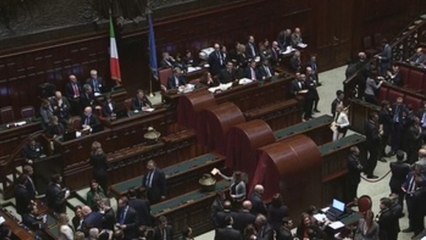 La LN cede ante el veto del M5S y Forza Italia le acusa de romper la alianza