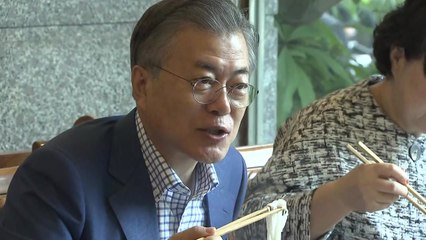 문 대통령, 하노이 쌀국수집 식사 뒤 UAE행 / YTN