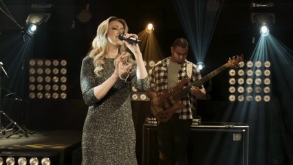 Adriana Arydes - Deus Está No Controle